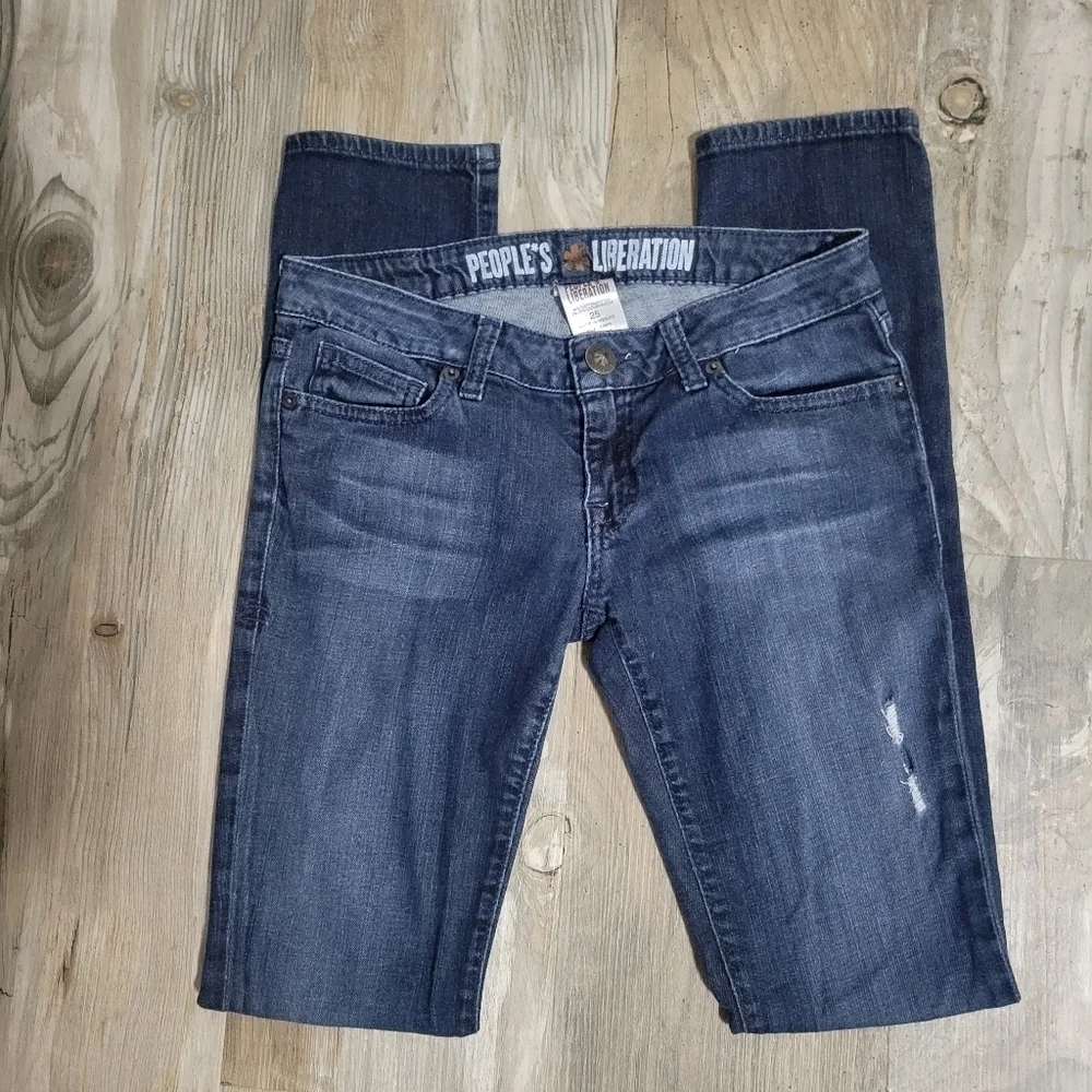 People's Liberation distressed skinny jeans size 25 with star pockets